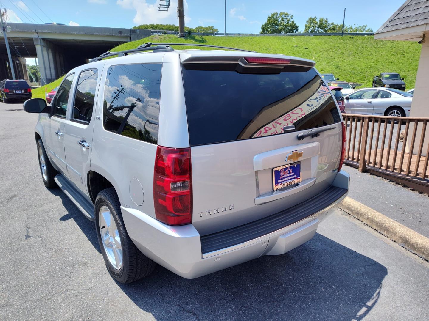 2010 Silver Chevrolet Tahoe (1GNUKCE07AR) , located at 5700 Curlew Drive, Norfolk, VA, 23502, (757) 455-6330, 36.841885, -76.209412 - Photo#13